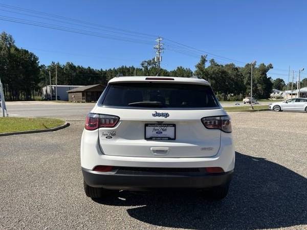 2019 Jeep Compass Latitude suv White Clearcoat - - by for sale in Chatom, AL – photo 5