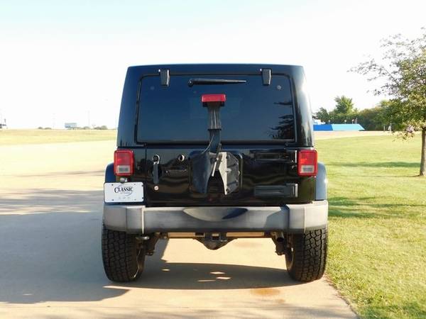 2013 Jeep Wrangler Unlimited Rubicon for sale in Denison, TX – photo 4