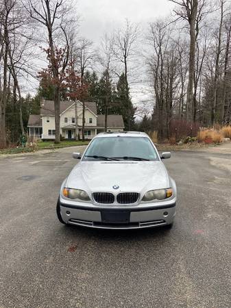 2004 BMW 330xi AWD - cars & trucks - by owner - vehicle automotive... for sale in Champion, PA – photo 2