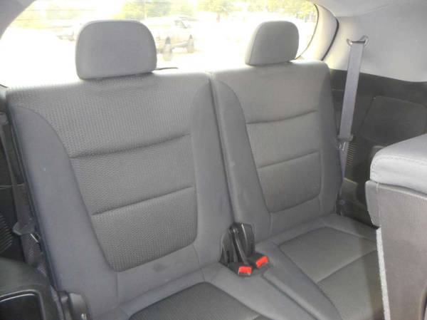 2012 KIA SORENTO LX THIRD ROW SEATING AND ONLY 102,000 MILES - cars... for sale in Anderson, CA – photo 19