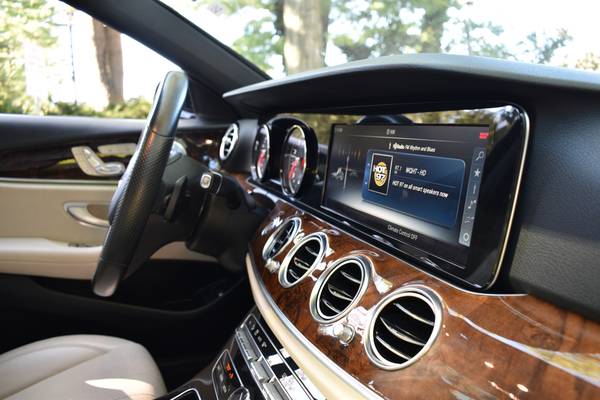 2018 Mercedes-Benz E 300 E 300 - - by dealer - vehicle for sale in Great Neck, NY – photo 21