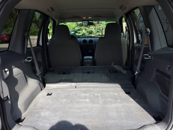 2006 Jeep Liberty 4x4 LOW MILES!! No Rust Here!! for sale in Painesville , OH – photo 9
