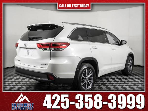 2018 Toyota Highlander XLE AWD - - by dealer for sale in PUYALLUP, WA – photo 5
