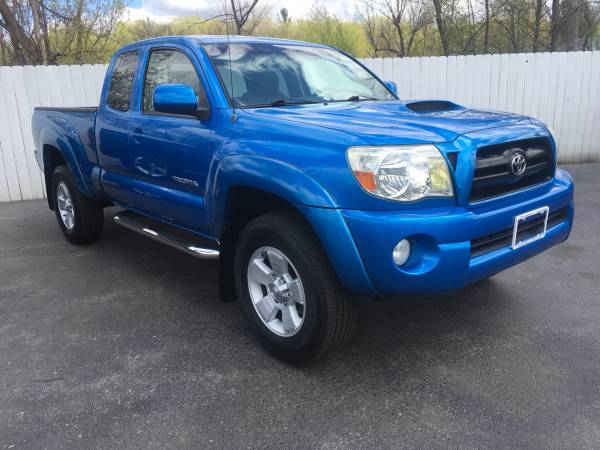 2006 Toyota Tacoma SR5 TRD Sport Package 6-Speed Manual 4 0 Liter for sale in Watertown, NY – photo 10