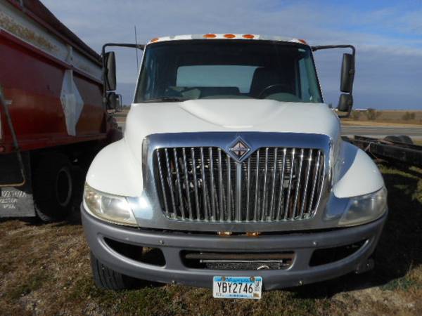 2005 International 4300 DT466 C/A Allison AT Long Frame Chassis for sale in Eyota, MN – photo 2