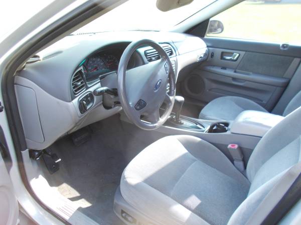"REDUCED" 02 Ford Taurus with only 85,000 miles for sale in Brandenburg, KY – photo 8