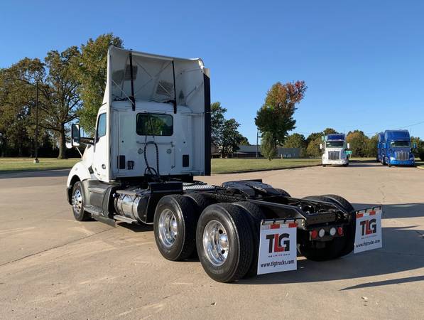 ◄◄◄ 2018 Kenworth T680 Day Cabs ►►► - cars & trucks - by dealer -... for sale in Kansas City, MO – photo 2