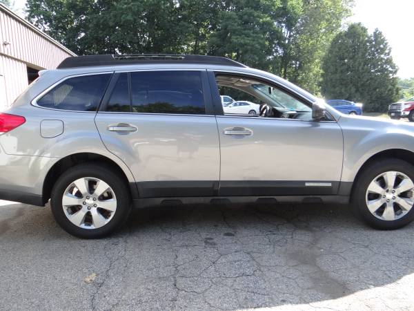 2010 Subaru Outback- clean car! - cars & trucks - by dealer -... for sale in Londonderry, VT – photo 8