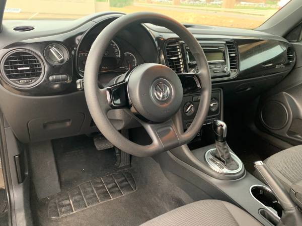 2014 VOLKSWAGEN BEETLE 1.8T, 1-OWNER! IMMACULATE CONDITION!CLEAN TITLE for sale in Dallas, TX – photo 6