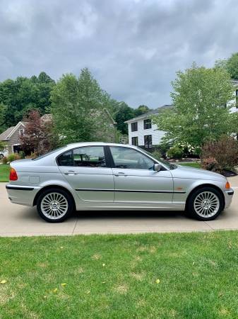 2001 BMW 330xi E46 - Mint - cars & trucks - by owner - vehicle... for sale in Akron, OH – photo 2