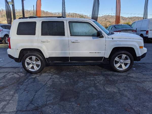 2014 Jeep Patriot Latitude 4WD - cars & trucks - by dealer - vehicle... for sale in Knoxville, TN – photo 8