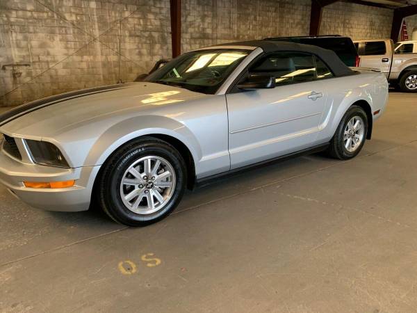 2007 Ford Mustang V6 Deluxe 2dr Convertible - CALL or TEXT TODAY!!!... for sale in Sarasota, FL – photo 2