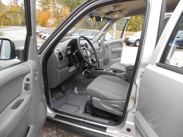 Jeep Liberty 4X4 Trail Rated Safe reliable SUV **1 Year Warranty** for sale in hampstead, RI – photo 14