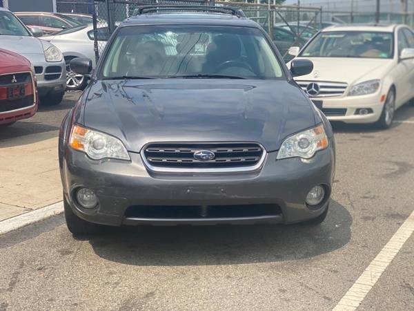 2007 Subaru Outback 2.5i Limited Wagon - cars & trucks - by dealer -... for sale in Union City, NJ