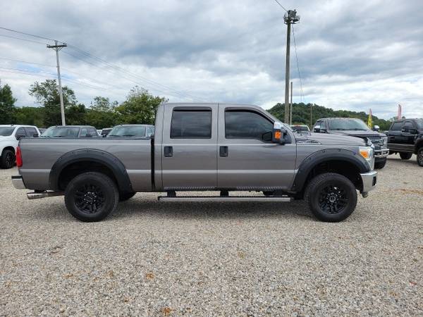 2011 Ford Super Duty F-250 SRW XLT - - by dealer for sale in Logan, WV – photo 4