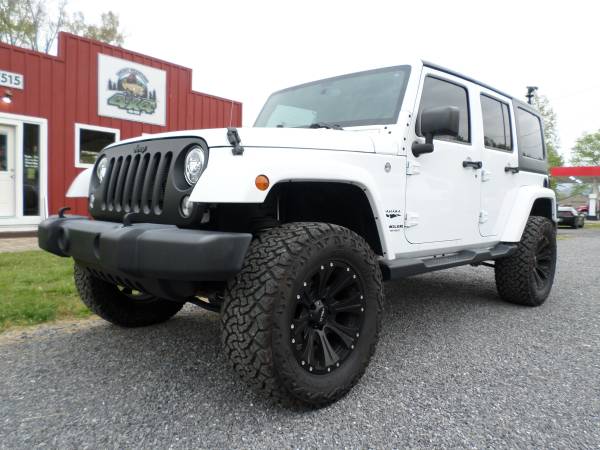 2017 Jeep Sahara Unlimited - - by dealer - vehicle for sale in Townsend, TN – photo 2