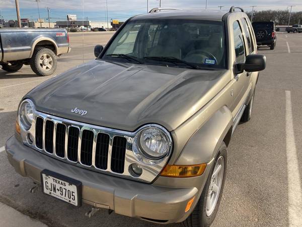 2005 Jeep Liberty Limited - - by dealer - vehicle for sale in Eastland, TX – photo 3