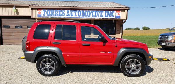 2003 Jeep Liberty Freedom Edition - 4X4 for sale in Pana, IL – photo 2