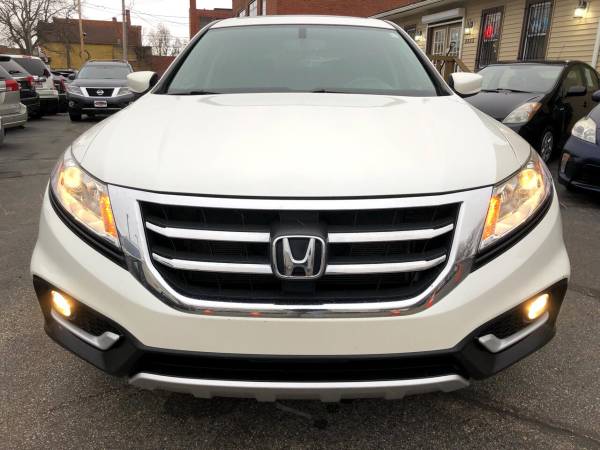 2014 Honda Crosstour 2WD I4 5dr EX Wagon - - by for sale in Cleveland, OH – photo 2
