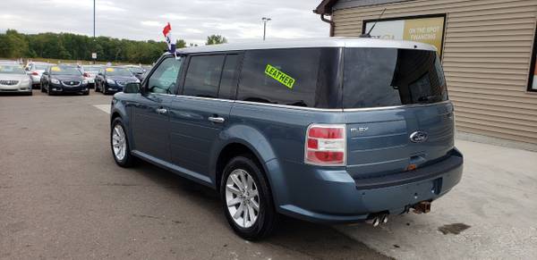 3RD ROW!! 2010 Ford Flex 4dr SEL FWD for sale in Chesaning, MI – photo 7