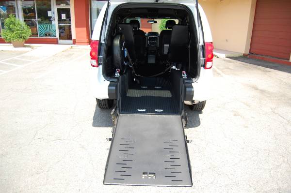 HANDICAP ACCESSIBLE WHEELCHAIR RAMP EQUIPPED VAN.....UNIT# 2250MT for sale in Charlotte, NC – photo 9