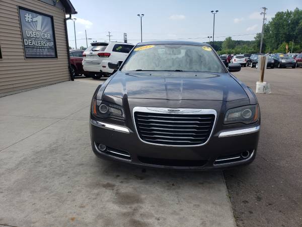 V8 POWER!! 2013 Chrysler 300 4dr Sdn 300S RWD for sale in Chesaning, MI – photo 2
