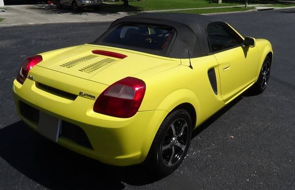 2001 Yellow MR2 Spyder Convertible for sale in Oviedo, FL – photo 13