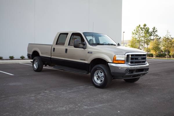 2001 Ford F-350 Lariat Crew Cab 7.3 4X4 LOW 92K MILES SOUTHERN NO RUST for sale in Charleston, SC – photo 2