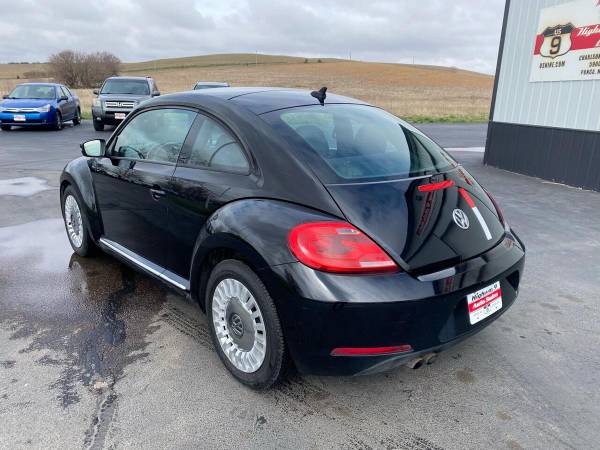 2014 Volkswagen Beetle 2 5L PZEV 2dr Coupe 6A 1 Country for sale in Ponca, IA – photo 3