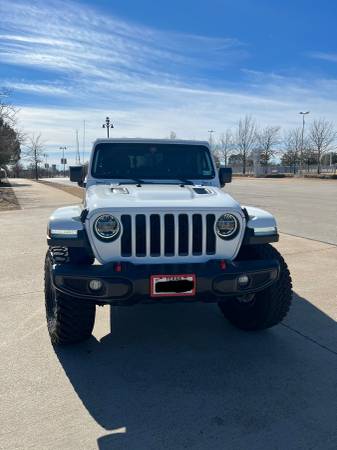 2020 Jeep Gladiator Rubicon - Loaded with LOTS of extras! - cars & for sale in Arlington, TX – photo 3