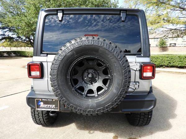 2020 Jeep Wrangler Unlimited Sahara NEW LIFT/CUSTOM WHEELS AND TIRES for sale in Plano, TX – photo 6