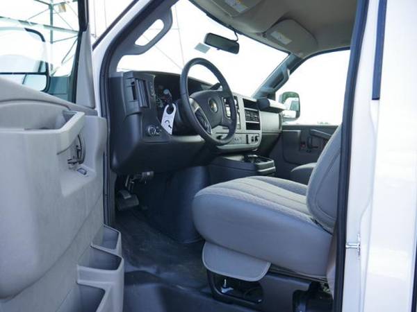 New 2019 Chevrolet 12' Cutaway Box Van for sale in Saint Paul, MN – photo 5