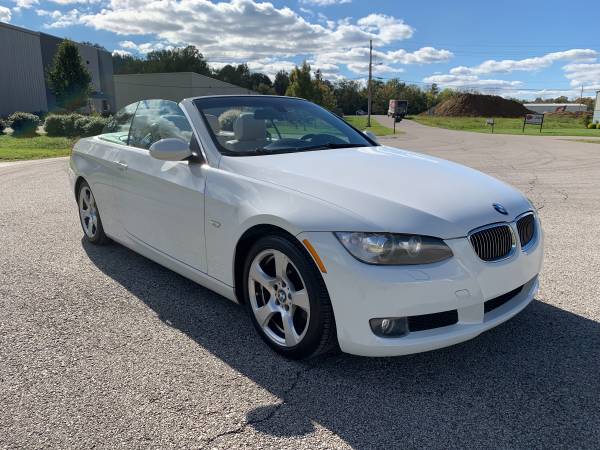 2008 BMW 328i hard top convertible 67k miles White w/Tan leather for sale in Jeffersonville, KY – photo 4