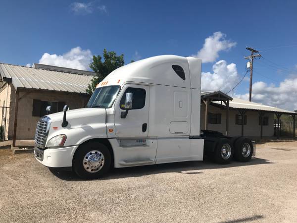 2013 Freightliner Cascadia for sale in Kingsville , TX – photo 3