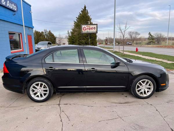 2011 Ford Fusion SE - - by dealer - vehicle automotive for sale in Lincoln, NE – photo 2