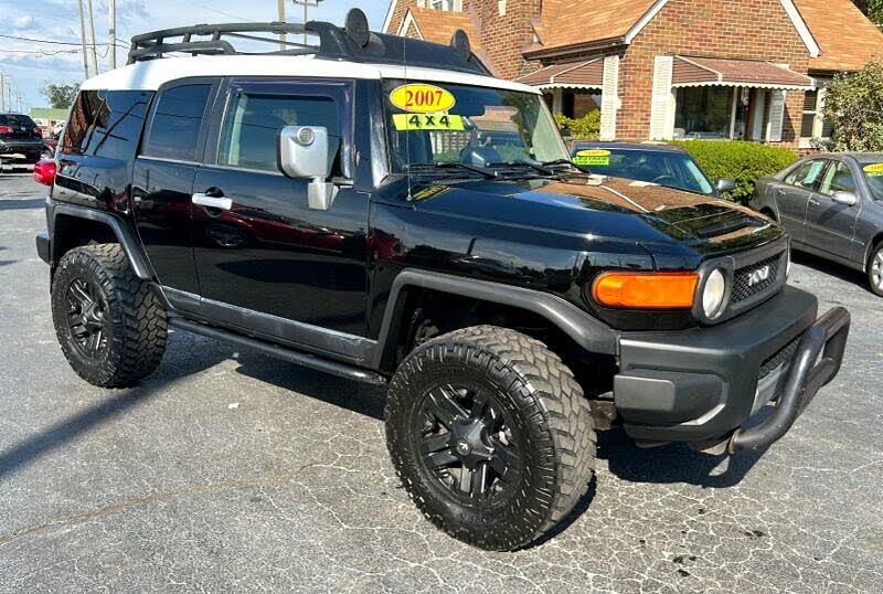 2007 Toyota FJ Cruiser 4WD for sale in Highland, IN – photo 2