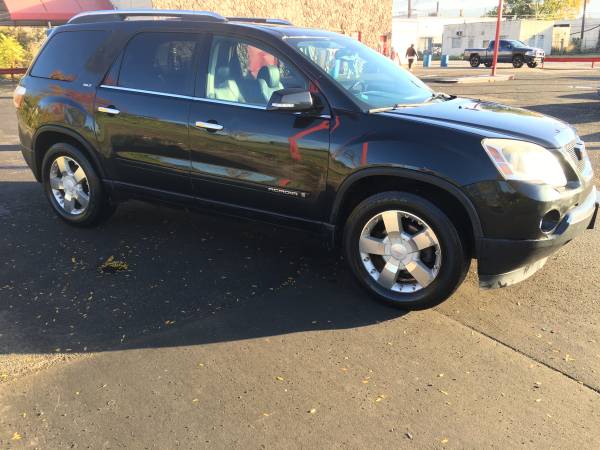 08 GMC Acadia-clean, leather, no issues, cd with aux for sale in detroit metro, MI – photo 2