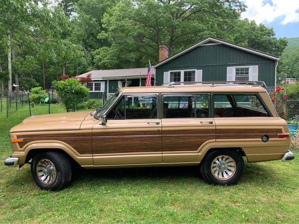 1985 Jeep Grand Wagoneer (4x4) for sale in Other, VA – photo 5