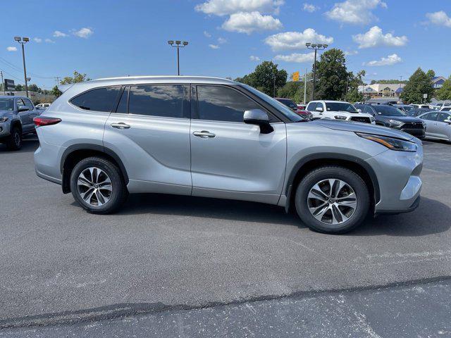 2021 Toyota Highlander XLE for sale in selinsgrove,pa, PA – photo 2