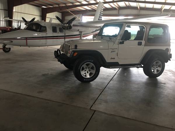 JEEP WRANGLER LOW MILES - cars & trucks - by owner - vehicle... for sale in Seguin, TX