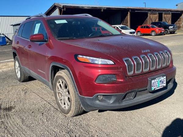 2015 Jeep Cherokee 4x4 4WD 4dr Latitude SUV - - by for sale in Klamath Falls, OR – photo 2