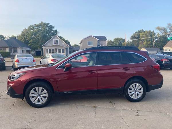 2018 Subaru Outback Premium *31K Miles!* - cars & trucks - by dealer... for sale in Lincoln, IA – photo 5