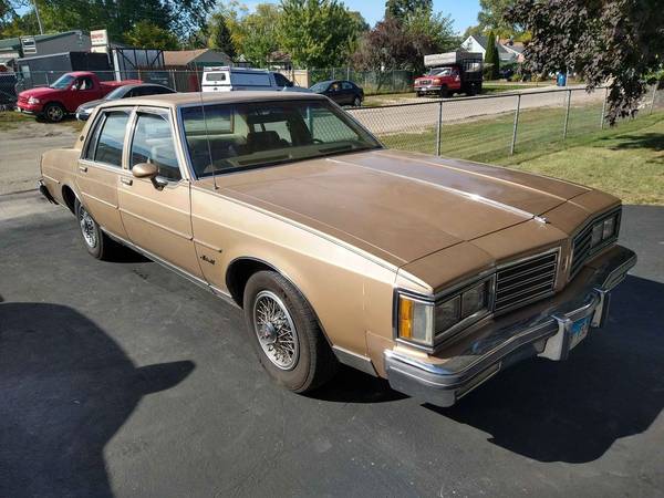 SOLD SOLD 1985 Oldsmobile Delta 88 - As Is! - - by for sale in Aurora, IL – photo 2