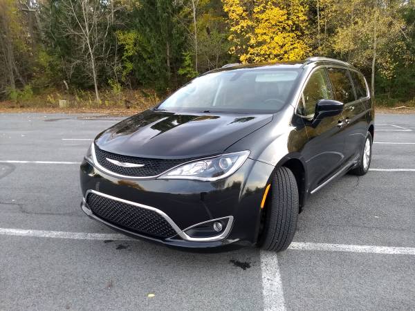 2018 Chrysler Pacifica - cars & trucks - by owner - vehicle... for sale in Syracuse, NY