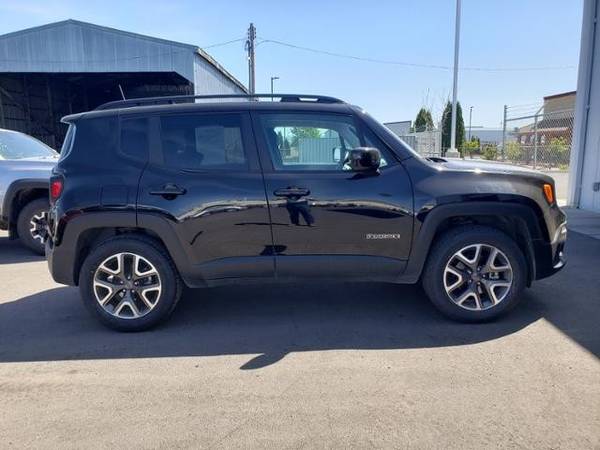 2018 Jeep Renegade 4x4 4WD Latitude SUV - - by dealer for sale in Klamath Falls, OR – photo 4