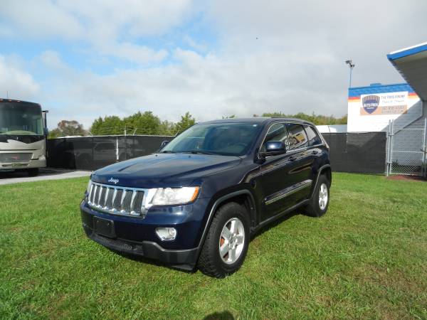 2013 Jeep G Cherokee Laredo 4x4 - Tow, Sharp! - - by for sale in Georgetown , DE – photo 3