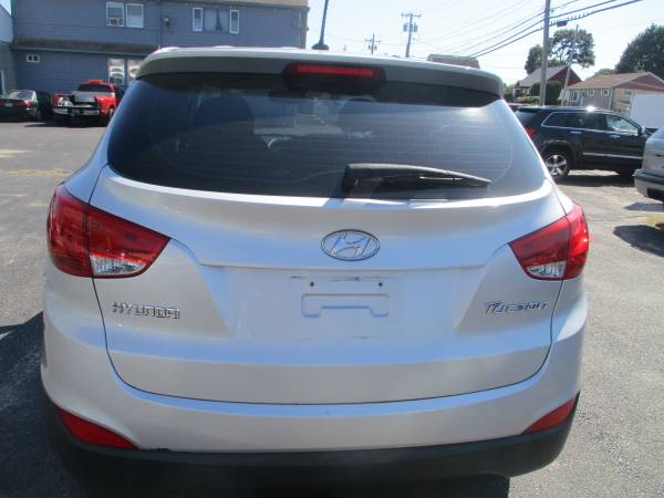 2010 Hyundai Tucson GLS/WE FINANCE/CLEAN VEHICLE ONLY!! for sale in Johnston, RI – photo 2