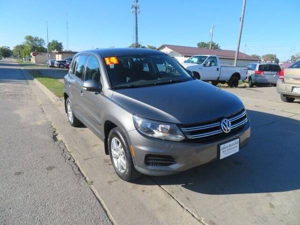 2014 Volkswagen Tiguan 4MOTION 4dr Auto SEL 85, 000 miles 12, 900 for sale in Waterloo, IA – photo 2