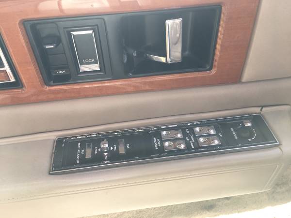 Price reduced... 1989 Cadillac Fleetwood for sale in Vancouver, OR – photo 12