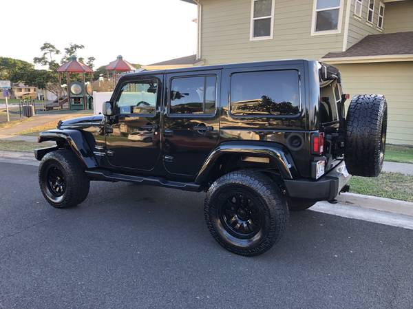2012 JEEP WRANGLER UNLIMITED SAHARA (low miles) - - by for sale in Honolulu, HI – photo 7